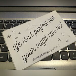🆕LIFE ISNT PERFECT BUT YOUR OUTFIT CAN BE✨ 20 pack 4”x6” mailing supply NWT